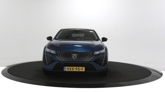 Peugeot e-408 Allure 58 kWh Navigatie / Camera / Lage km stand