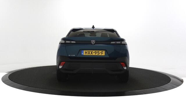 Peugeot e-408 Allure 58 kWh Navigatie / Camera / Lage km stand