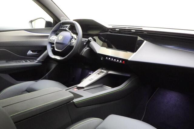 Peugeot e-408 GT Avantage 58 kWh | WLTP 453Km | Elektrische Achterklep | Adaptieve Cruise Control | Parkeer Sensoren Achter | Navigatie | DAB+ | Apple Carplay & Android Auto |