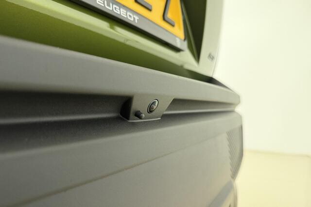 Peugeot e-408 GT Exclusive 58 kWh | 360 graden camera | Cruise control | Climate control | Keyless entry | Lane keeping-systeem | Vermoeidheidsassisten | Hill hold | Dodehoekdetectie | Panorama schuifdak | Flippers | Stoelverwarming | Stoelmassage