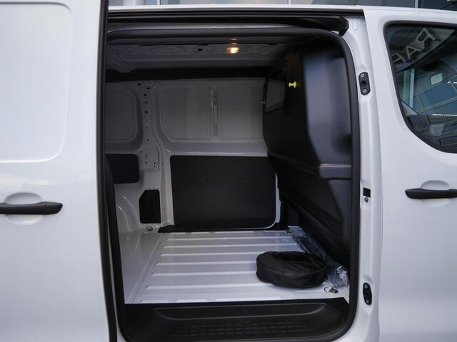 Peugeot e-Expert EV L3 75 kWh | Nieuwe auto | Volledig elektrisch | Achteruitrijcamera | Navigatie | Parkeersensoren achter | 3 zits | Mistlampen | Cruise control | Airco