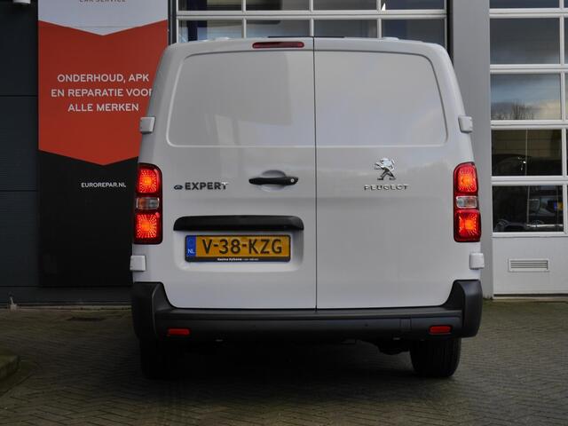 Peugeot e-Expert EV L3 75 kWh | Nieuwe auto | Volledig elektrisch | Achteruitrijcamera | Navigatie | Parkeersensoren achter | 3 zits | Mistlampen | Cruise control | Airco