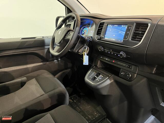 Peugeot e-Expert EV L2 75 kWh Servicebus / Inrichting / 100% Elektrisch / Airco / 220V. / Trekhaak / Camera / Cruise Control / Navigatie / CarPlay / 3-Zits / 1.900 KM !!