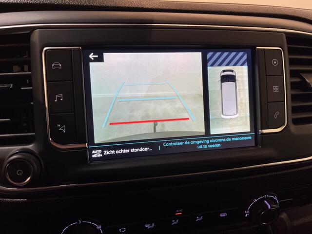 Peugeot e-Expert EV L2 75 kWh Servicebus / Inrichting / 100% Elektrisch / Airco / 220V. / Trekhaak / Camera / Cruise Control / Navigatie / CarPlay / 3-Zits 13.000 KM !!