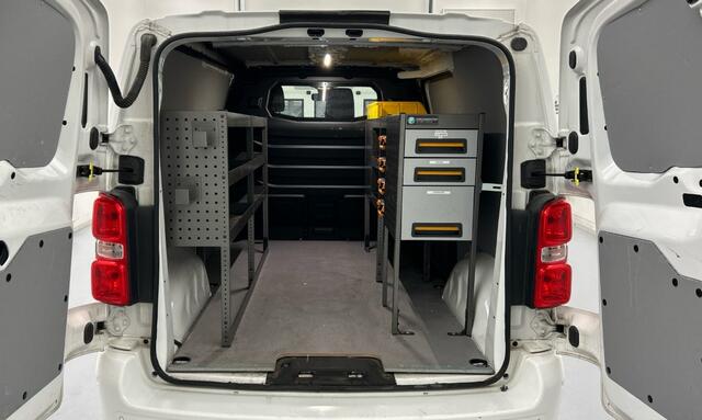 Peugeot e-Expert Premium L2 50 kWh Bus Inrichting/ECC/Camera/Navi/Stoelverwarming