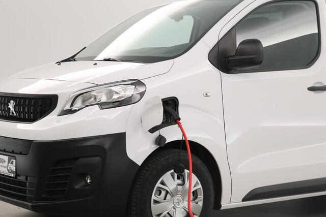 Peugeot e-Expert L2H1 75 KW/H | NIEUW! | Gratis E-Step | Elektrisch Automaat | EMISSIEVRIJE ZONE | 360 Camera Airco Cruise Carplay Navi PDC 3 Persoons