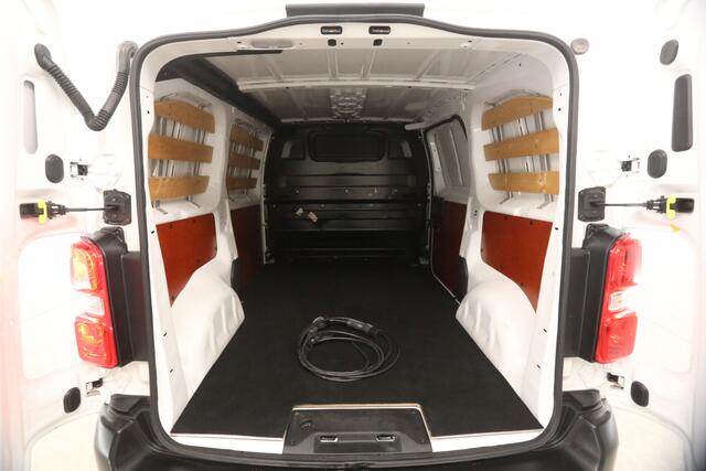 Peugeot e-Expert 75 kWh L2H1 | Gratis E-Step | Elektrisch | EMISSIEVRIJE ZONE | Automaat Airco 360 Camera Carplay Cruise Navi PDC 3 Persoons