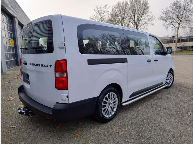 Peugeot e-Expert Combi L3 75 kWh 136pk | 9-persoons | 17 inch stalen velg met design dop | Sidebars | Trekhaak | van ¤63.276 voor ¤49.225 incl. BTW | Taxi ombouw mogelijk