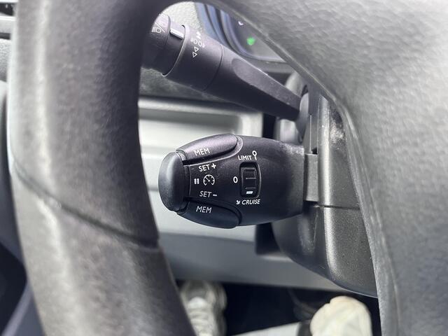 Peugeot e-Expert Standard Asphalt 75 kWh Cruise Control | Blind Spot Assist | Apple CarPlay