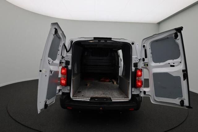 Peugeot e-Expert Premium Long 75 kWh L3H1 | VERWACHT!! | Snelladen | Airco | Carplay | 3 Zits | Navigatie | Trekhaak