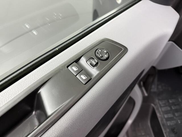 Peugeot e-Expert Lang Premium 75 kWh | Elektrisch | SOH 87,8% | Multimedia | 3-Zits | Airco | Cruise | Betimmering