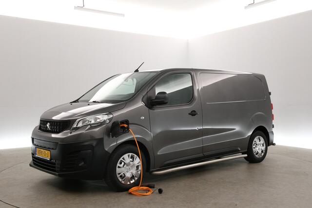 Peugeot e-Expert Standard Premium 75 kWh L2H1 | Snelladen | SOH 90% | Airco | Camera | Cruise | Carplay | Parkeersens.