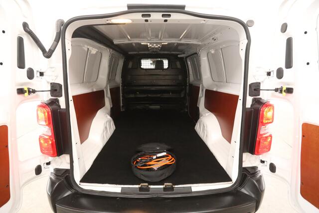 Peugeot e-Expert 50 kWh L3H1 | Snelladen | SOH 92% | Airco | Cruise | Camera | 3 Zits | Carplay | Trekhaak | Parkeersens.