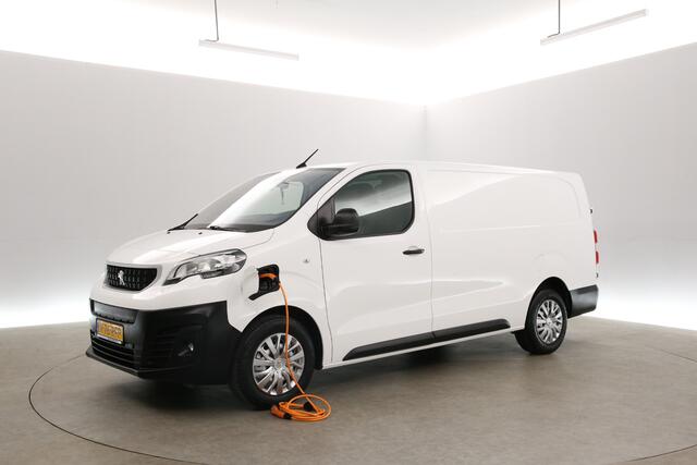 Peugeot e-Expert 50 kWh L3H1 | Snelladen | SOH 92% | Airco | Cruise | Camera | 3 Zits | Carplay | Trekhaak | Parkeersens.
