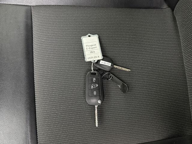 Peugeot e-Expert Lang Pro 75 kWh | Elektrisch | Airco | Cruise | Betimmering – foto 9