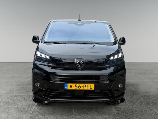Peugeot e-Expert EV L3 75kWh 136pk STX SPORT | Lederen bekleding STX | STX Pakket | Dakspoiler | Sideskirts | 18 inch zwarte velgen | City NAVI Pakket | Comfort Pakket | Exterieur Pakket | Full ECO LED verlichting | Winter Pakket | Dubbele schuifdeur | Houten afwerking laadruimte | Scheidingswand comfort met raam | Reservewiel