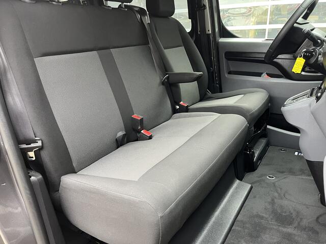 Peugeot e-Expert 50 kWh Long 9-Persoons Dubbele schuifdeur Groepsvervoer Airco Cruise controle Navigatiesysteem Telefoonverbinding Apple carplay Stuurwielbediening SOH 90% Oplaadkabel – foto 6