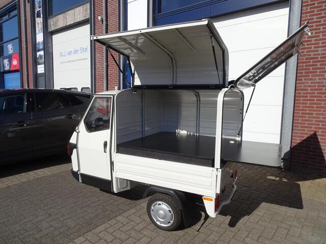 Piaggio APE 50 Ape 50 Van 1x zijklep en werkblad(FOODTRUCK/RECLAME)