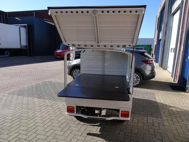 Piaggio APE 50 Ape 50 Van 1x zijklep en werkblad(FOODTRUCK/RECLAME)