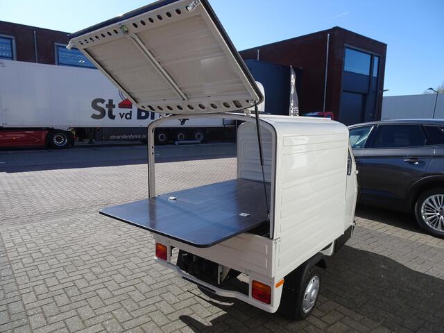 Piaggio APE 50 Ape 50 Van 1x zijklep en werkblad(FOODTRUCK/RECLAME)