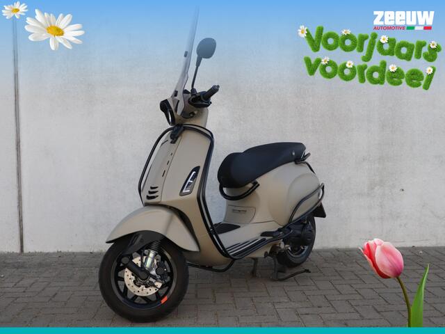 Piaggio Vespa Sprint Sprint 4T Sport | Desert Storm | LED | Zwarte Valbeugels | Full