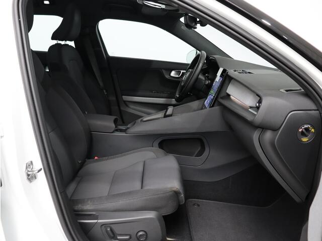 Polestar 2 Long Range Dual Motor Launch Edition 78kWh / Panoramadak / Elektrische Stoelen / Stoel + Stuurverwarming / Adaptive Cruise / Keyless / BLIS /