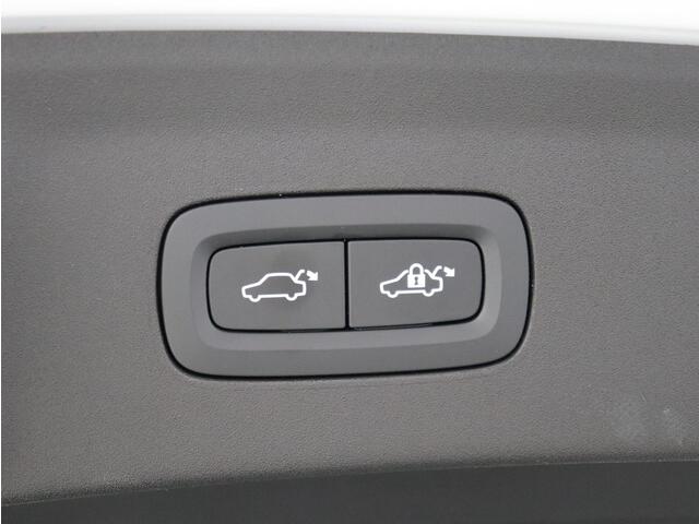 Polestar 2 Long Range Dual Motor Launch Edition 78kWh / Panoramadak / Elektrische Stoelen / Stoel + Stuurverwarming / Adaptive Cruise / Keyless / BLIS /