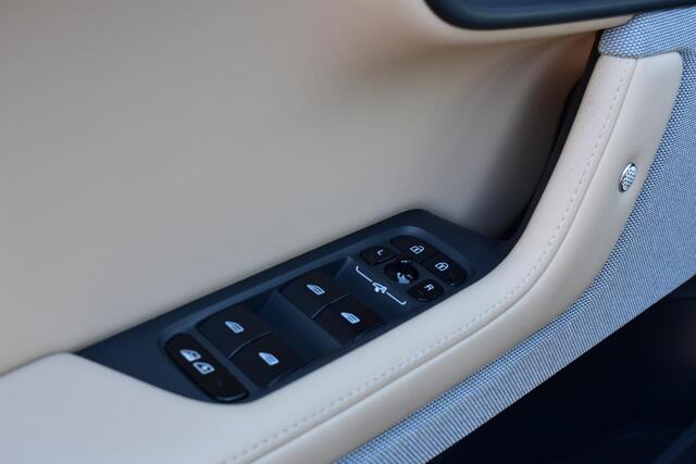 Polestar 2 Long Range Dual Motor Launch Edition 78kWh Performance pakket, Leder