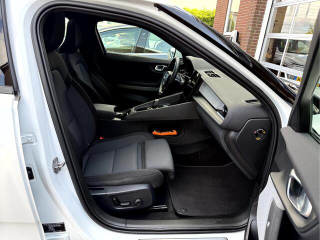 Polestar 2 Long Range Dual Motor Launch Edition 78kWh Panoramadak, 360 Camera, Adap.Cruise