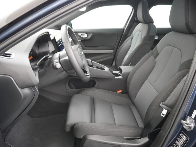 Polestar 2 AUT. 408 pk Long Range Dual Motor 78kWh Panorama-Dak Harman&Kardon® Electr.Stoelen Verwarmd+Achterbank+Stuur Adaptive-Cruise Carplay Android 360°Camera 19"Lmv Led-Adaptief WiFi PDC Park-Assist System-Home-Link Elektr.A.Klep Google Maps ECC Apps Verkeersbo