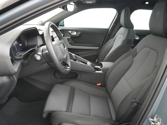 Polestar 2 AUT. 408 pk Long Range Dual Motor 78kWh Trekhaak Panoramadak Keyless-Start-Open(via GSM!) Electr.Stoelen Verwarmd+Achterbank+Stuur Adaptive-Cruise Carplay Android 360°Camera 19"Lmv Led-Pixel WiFi PDC Park-Assist System-Home-Link Elektr.A.Klep Google Maps 