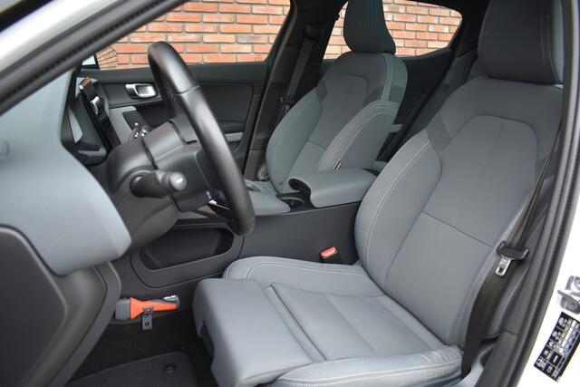 Polestar 2 Long Range Dual Motor Launch Edition 78kWh 408PK | Harman & Kardon | 360 graden camera | Verwarmbare achterstoelen