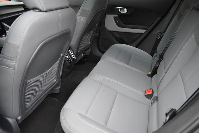 Polestar 2 Long Range Dual Motor Launch Edition 78kWh 408PK | Harman & Kardon | 360 graden camera | Verwarmbare achterstoelen