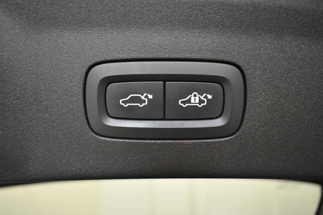 Polestar 2 Long Range Dual Motor Launch Edition 78kWh Trekhaak Pano 360º Cam El-stoelen + Aklep Dhoek