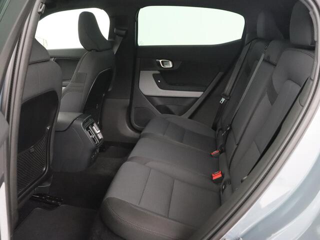 Polestar 2 Long Range Dual Motor Launch Edition 78kWh | Panoramadak | Trekhaak | Stoel & stuurverwarming | 360 camera | Adaptive cruise | Harman/Kardon | Carplay