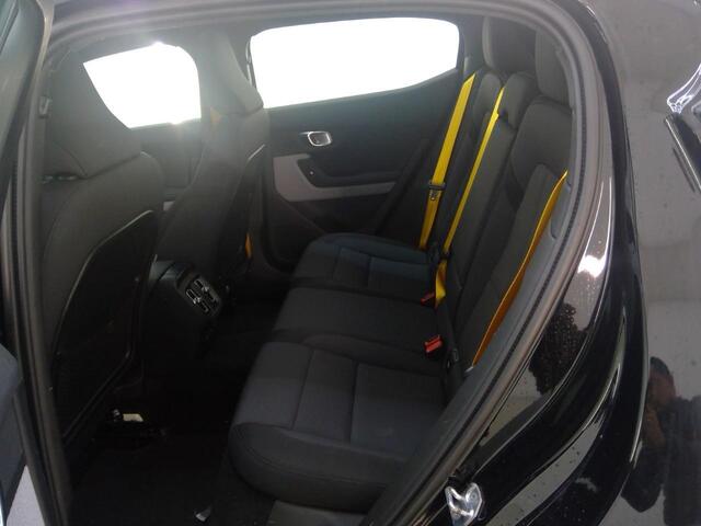 Polestar 2 Long Range Dual Motor Launch Edition Performance SOH 92% 408 pk Panoramadak 20" LM Velgen Adaptive Cruise Pilot Assist Trekhaak Full LED PDC VA + Camera