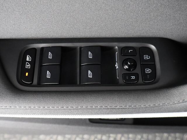 Polestar 2 Long Range Single Motor 78 kWh ACCU 90% PARKEERSENSOREN V+A . STOELVERWARMING . FULL MAP NAV . STOELPROFIELEN . CAMERA