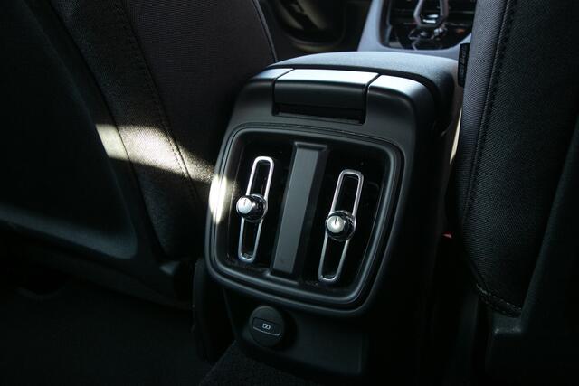 Polestar 2 Long Range Single Motor 78 kWh | Elek Trekhaak | Adapt Cruise | Android Apple Carplay | Stoelverw.