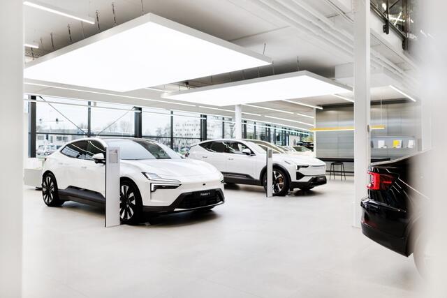 Polestar 2 Standard Range Single 64 kWh | Thunder | WeaveTech | 19 inch