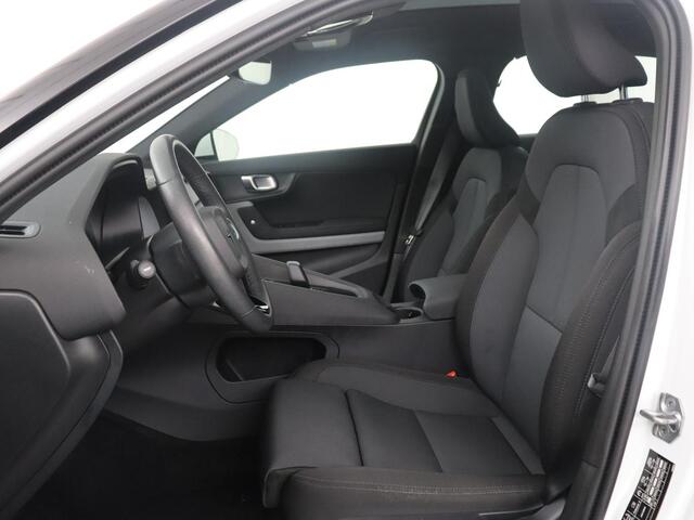 Polestar 2 Standard Range Single Motor 63kWh | SOH 91.5% | Panoramadak | Trekhaak | 360 camera | Harman/Kardon | Stuur/stoel verwarming | Carplay | Memory |