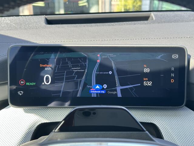 Polestar 4 Long Range Single motor 100 kWh / Pano. dak / Head-up display / Pilot pack / Elek. voorstoelen en achterbank / Stuur + stoelen verwarmd / 360 camera /