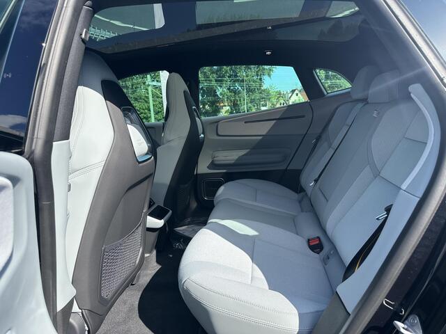 Polestar 4 Long Range Single motor 100 kWh / Pano. dak / Head-up display / Pilot pack / Elek. voorstoelen en achterbank / Stuur + stoelen verwarmd / 360 camera /