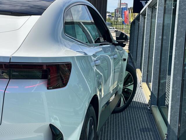 Polestar 4 Long Range Dual motor 100 kWh / Pano. dak / Elek. verstelbare stoelen voor + achter / Verwarmde stoelen / Harman Kardon / Pilot assist /