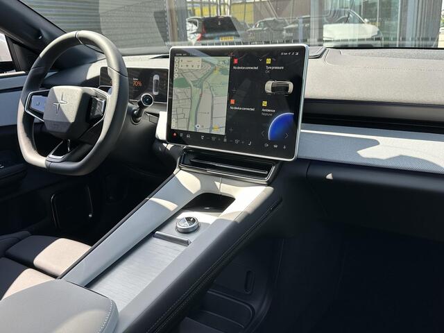 Polestar 4 Long Range Dual motor 100 kWh / Pano. dak / Elek. verstelbare stoelen voor + achter / Verwarmde stoelen / Harman Kardon / Pilot assist /