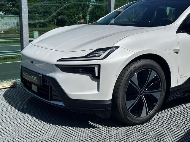 Polestar 4 Long Range Dual motor 100 kWh / Pano. dak / Elek. verstelbare stoelen voor + achter / Verwarmde stoelen / Harman Kardon / Pilot assist /