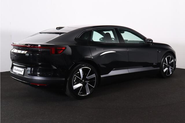 Polestar 4 Long Range Plus 100 kWh Panoramadak - IntelliSafe Assist & Surround - Pilot Pack - 360º Camera - Harman/Kardon audio - Verwarmde voorstoelen, stuur & achterbank - Head up display - Parkeersensoren voor & achter