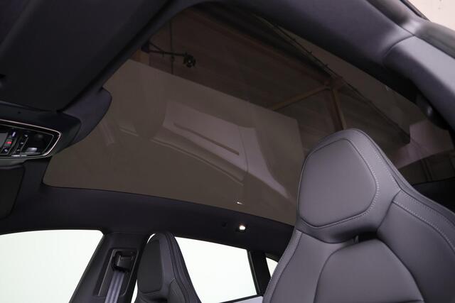 Polestar 4 Long Range Plus 100 kWh Panoramadak - IntelliSafe Assist & Surround - Pilot Pack - 360º Camera - Harman/Kardon audio - Verwarmde voorstoelen, stuur & achterbank - Head up display - Parkeersensoren voor & achter