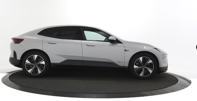 Polestar 4 Long Range Single motor 100 kWh Panoramadak / Navigatie / 360 Camera / stuurverwarming / Harman/Kardon