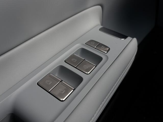 Polestar 4 Long Range Single Motor | Plus & Pilot Pack | Tailored Knit