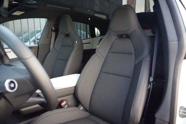 Polestar 4 Long Range Dual Motor Performance Plus 100 kWh 544pk Panoramadak/HarmanKardon/360Camera